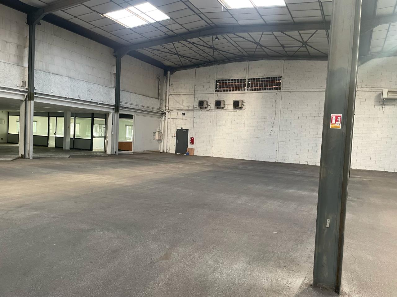 Local d'activité Vaulx-en-Velin 3260m² Location local d'activité Vaulx-en-Velin Rhône OLACT2427830 9
